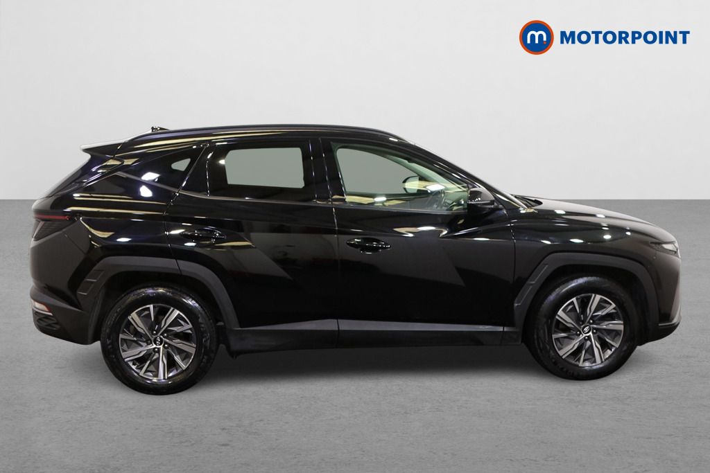 Hyundai Tucson Se Connect Manual Petrol SUV - Stock Number (1575400) - Drivers side