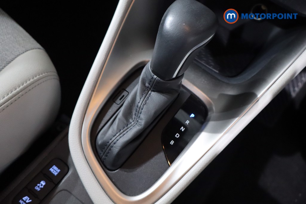 Toyota Yaris Excel Automatic Petrol-Electric Hybrid Hatchback - Stock Number (1575431) - 15th supplementary image