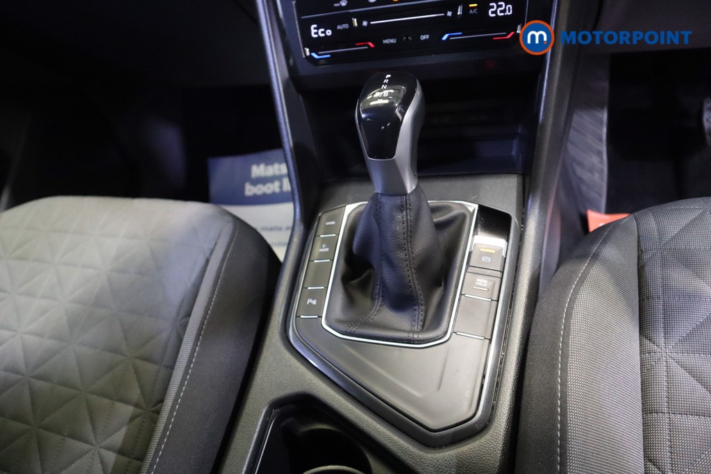 Volkswagen Tiguan Life Automatic Petrol Plug-In Hybrid SUV - Stock Number (1575432) - 6th supplementary image