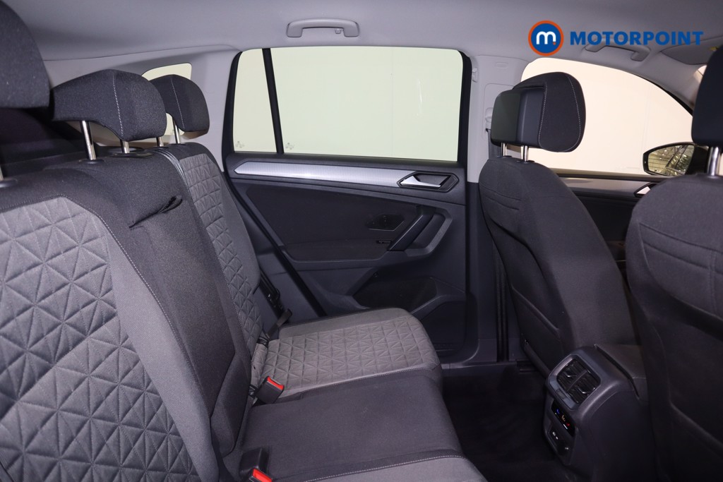 Volkswagen Tiguan Life Automatic Petrol Plug-In Hybrid SUV - Stock Number (1575432) - 15th supplementary image