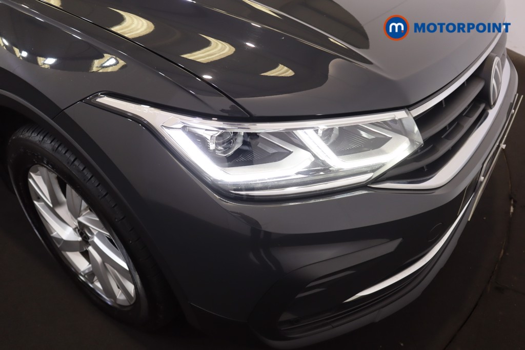 Volkswagen Tiguan Life Automatic Petrol Plug-In Hybrid SUV - Stock Number (1575432) - 21st supplementary image