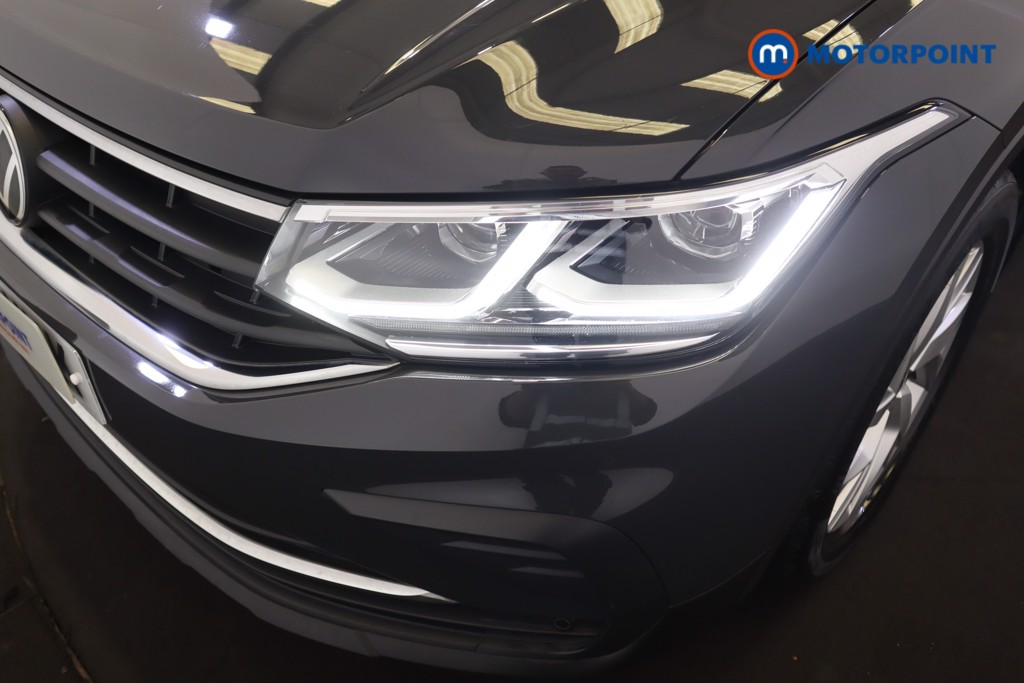 Volkswagen Tiguan Life Automatic Petrol Plug-In Hybrid SUV - Stock Number (1575432) - 22nd supplementary image