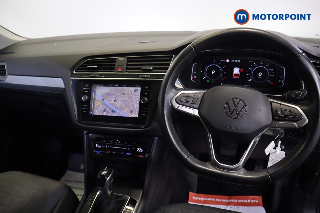 Volkswagen Tiguan Life Automatic Petrol Plug-In Hybrid SUV - Stock Number (1575432) - 1st supplementary image