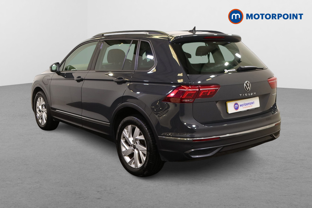 Volkswagen Tiguan Life Automatic Petrol Plug-In Hybrid SUV - Stock Number (1575432) - Passenger side rear corner