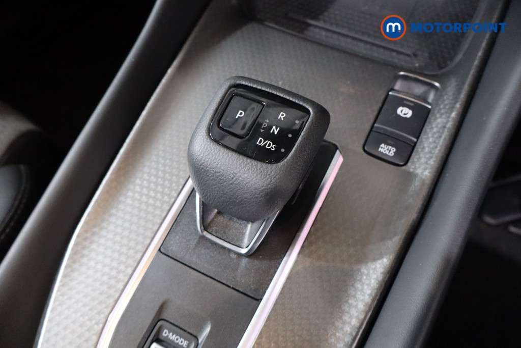 Nissan Qashqai N-Connecta Automatic Petrol SUV - Stock Number (1575555) - 14th supplementary image