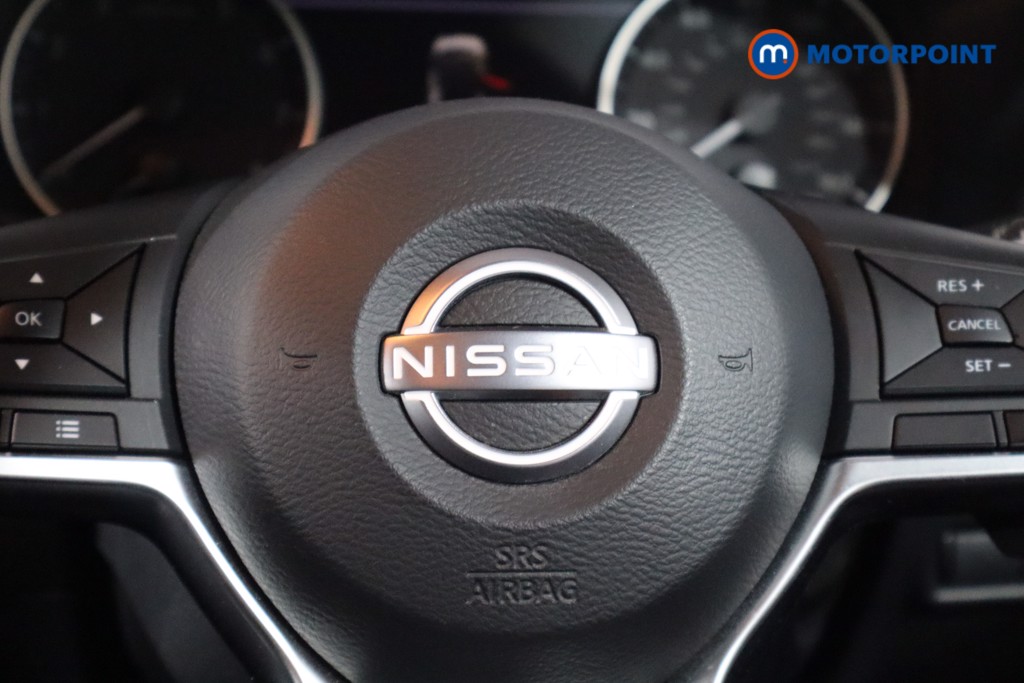 Nissan Juke Acenta Premium Automatic Petrol SUV - Stock Number (1575557) - 17th supplementary image