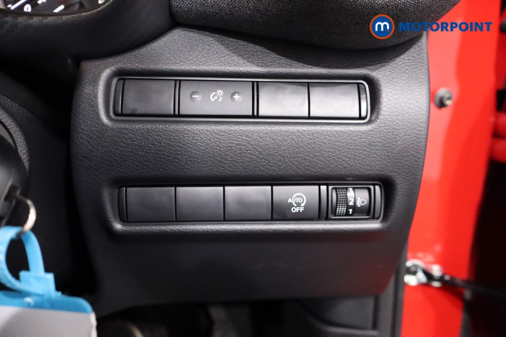 Nissan Juke Acenta Premium Automatic Petrol SUV - Stock Number (1575557) - 20th supplementary image