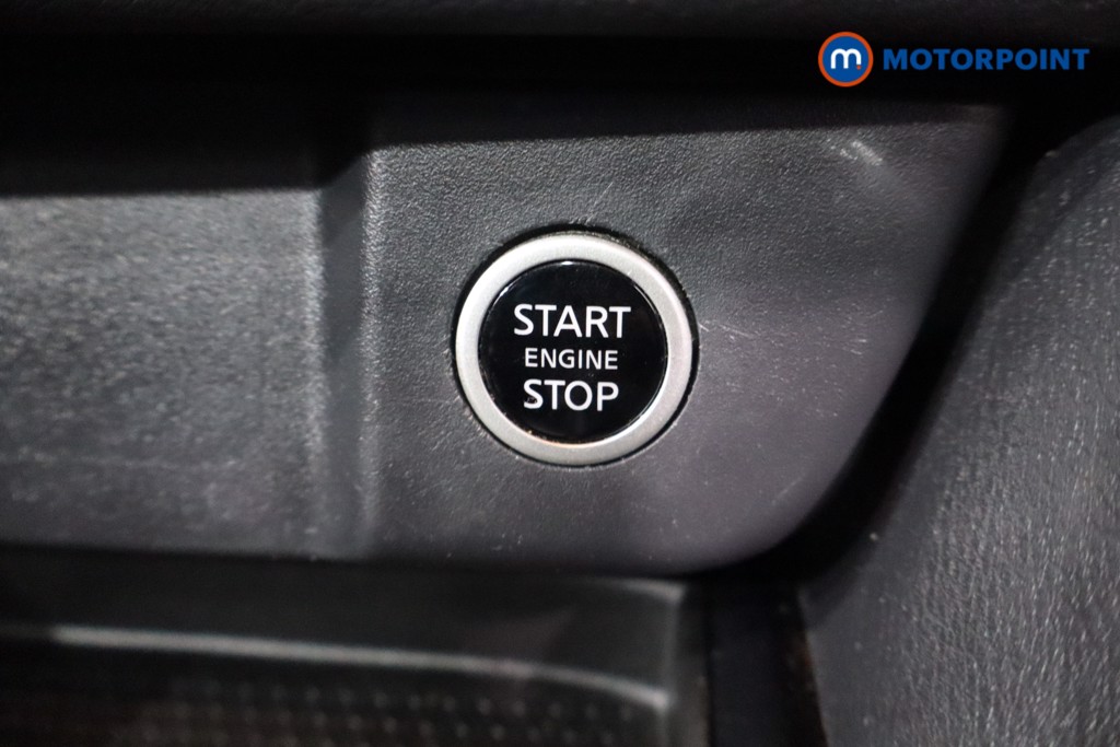 Nissan Qashqai Acenta Premium Manual Petrol SUV - Stock Number (1575568) - 13th supplementary image
