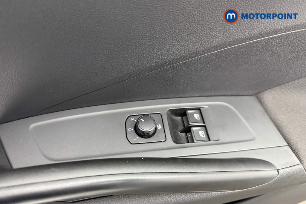 Skoda Fabia Colour Edition Manual Petrol Hatchback - Stock Number (1575680) - 15th supplementary image