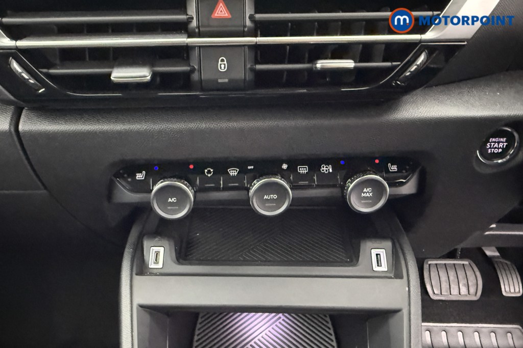 Citroen C4 Shine Plus Automatic Electric Hatchback - Stock Number (1575930) - 17th supplementary image