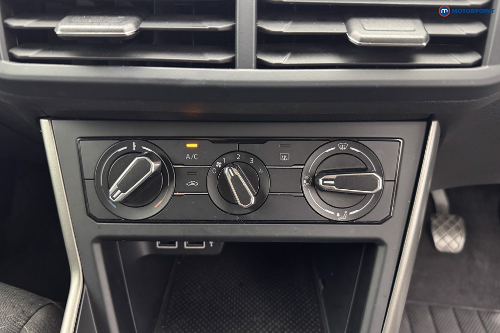 Volkswagen Polo Match Manual Petrol Hatchback - Stock Number (1576006) - 14th supplementary image