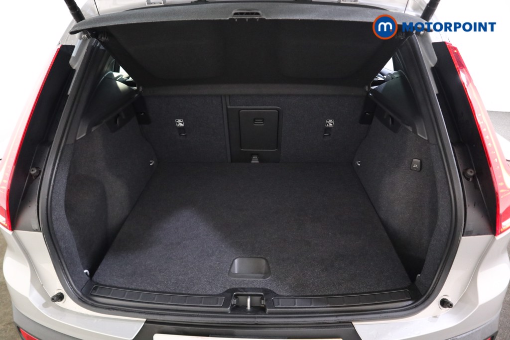 Volvo Xc40 Core Automatic Petrol SUV - Stock Number (1576096) - 12th supplementary image