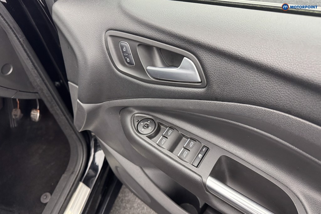 Ford Kuga St-Line Manual Diesel SUV - Stock Number (1576164) - 17th supplementary image