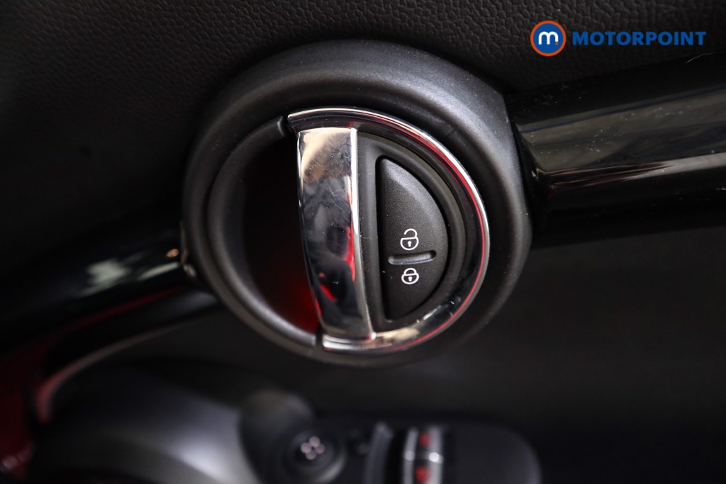 Mini Hatchback Cooper Sport Manual Petrol Hatchback - Stock Number (1576566) - 12th supplementary image