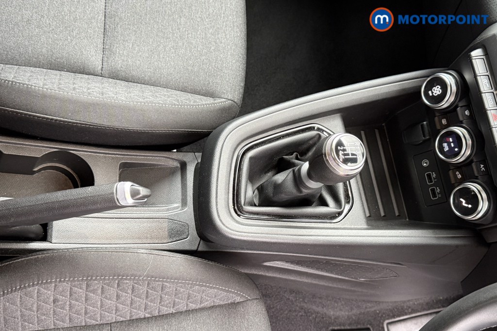 Renault Clio Evolution Manual Petrol Hatchback - Stock Number (1576877) - 15th supplementary image