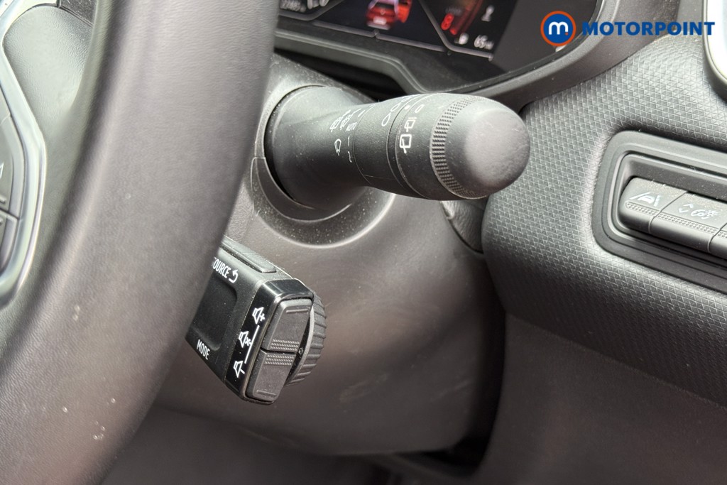 Renault Clio Evolution Manual Petrol Hatchback - Stock Number (1576877) - 16th supplementary image