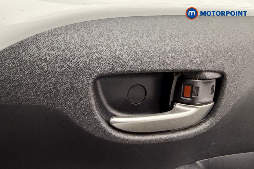 Toyota Aygo X-Trend Manual Petrol Hatchback - Stock Number (1576939) - 12th supplementary image