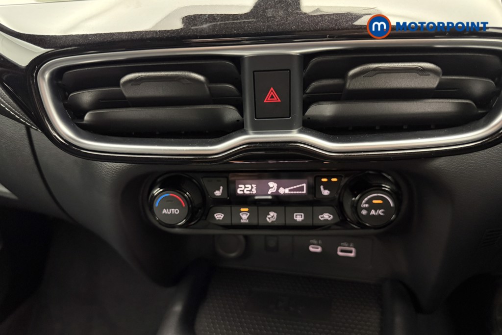 Nissan Juke Tekna Automatic Petrol SUV - Stock Number (1577149) - 10th supplementary image