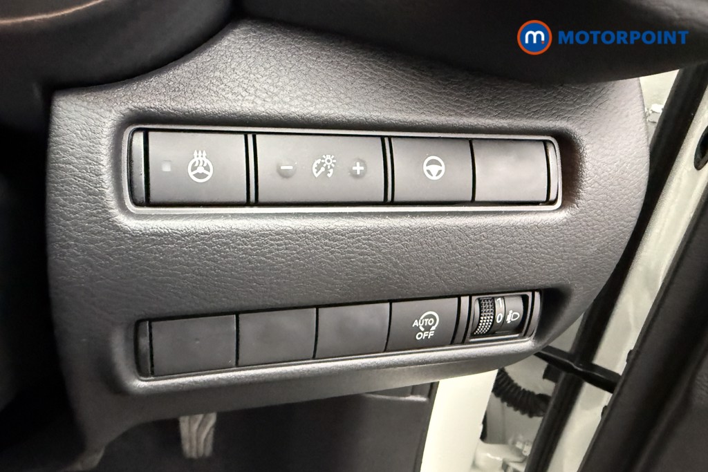 Nissan Juke Tekna Automatic Petrol SUV - Stock Number (1577149) - 15th supplementary image