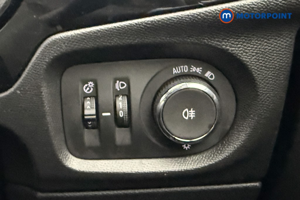 Vauxhall Corsa Design Manual Petrol Hatchback - Stock Number (1577315) - 11th supplementary image