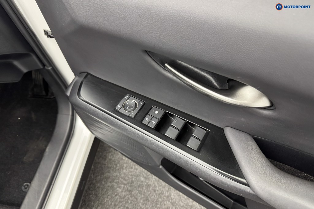 Lexus UX 250H 2.0 5Dr Cvt Without Nav Automatic Petrol-Electric Hybrid SUV - Stock Number (1577403) - 16th supplementary image