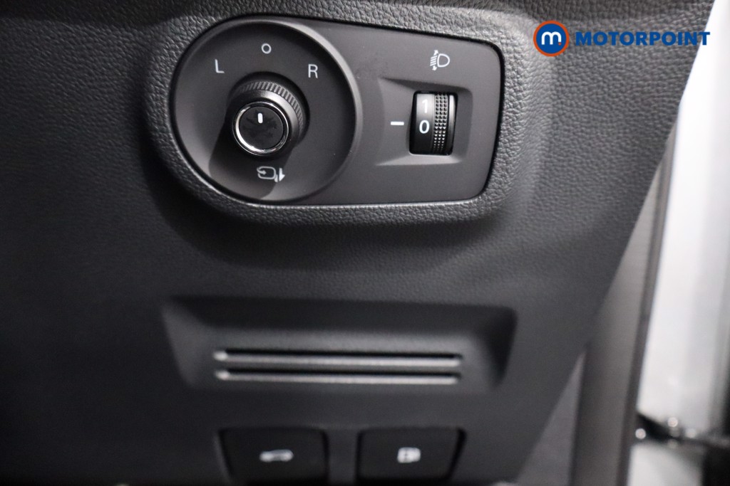 Mg Motor Uk ZS Exclusive Manual Petrol SUV - Stock Number (1577656) - 21st supplementary image