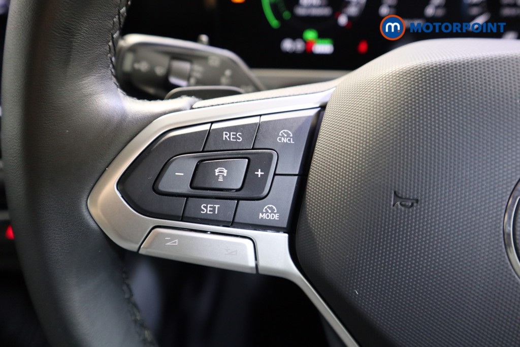 Volkswagen Passat Life Automatic Petrol Plug-In Hybrid Estate - Stock Number (1578107) - 3rd supplementary image