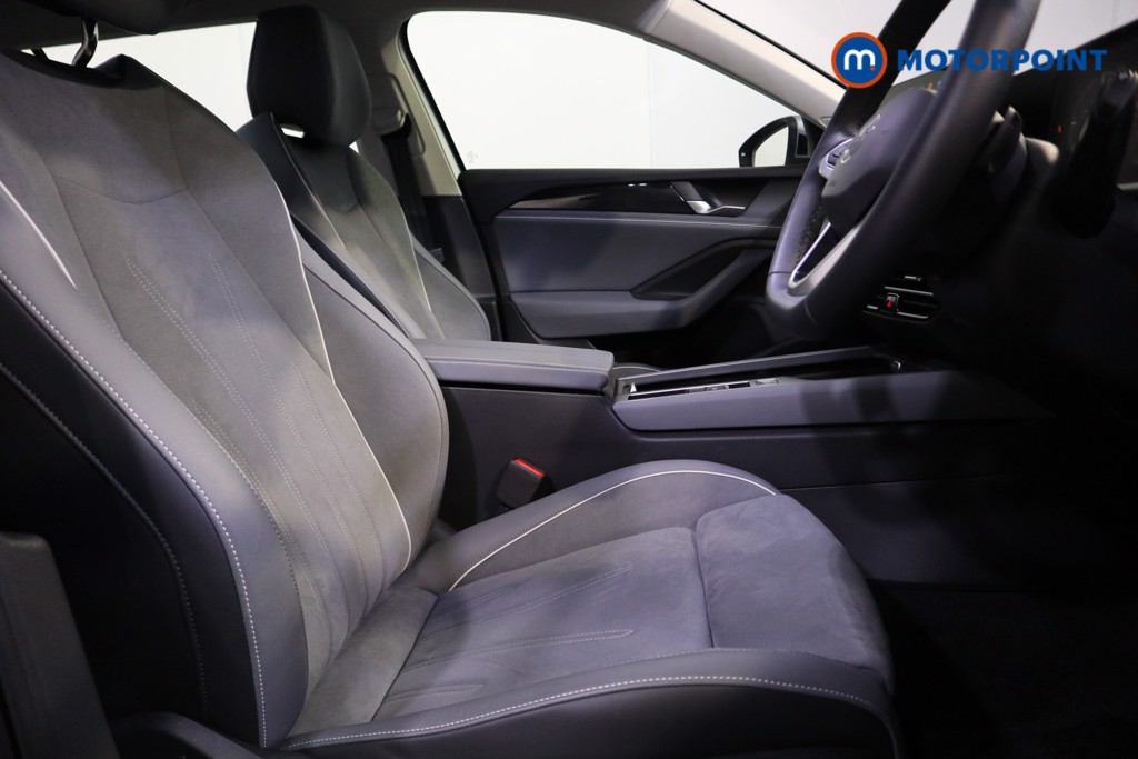 Volkswagen Passat Life Automatic Petrol Plug-In Hybrid Estate - Stock Number (1578107) - 13th supplementary image