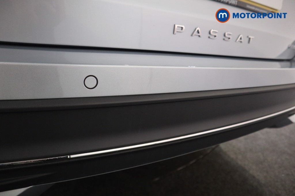 Volkswagen Passat Life Automatic Petrol Plug-In Hybrid Estate - Stock Number (1578107) - 21st supplementary image