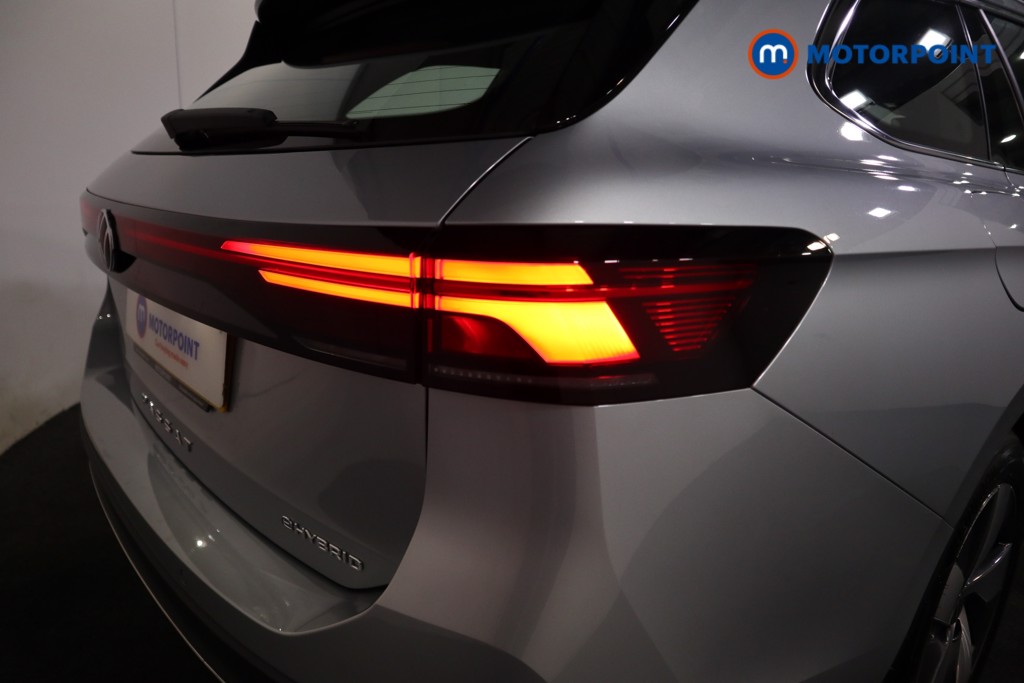 Volkswagen Passat Life Automatic Petrol Plug-In Hybrid Estate - Stock Number (1578107) - 24th supplementary image