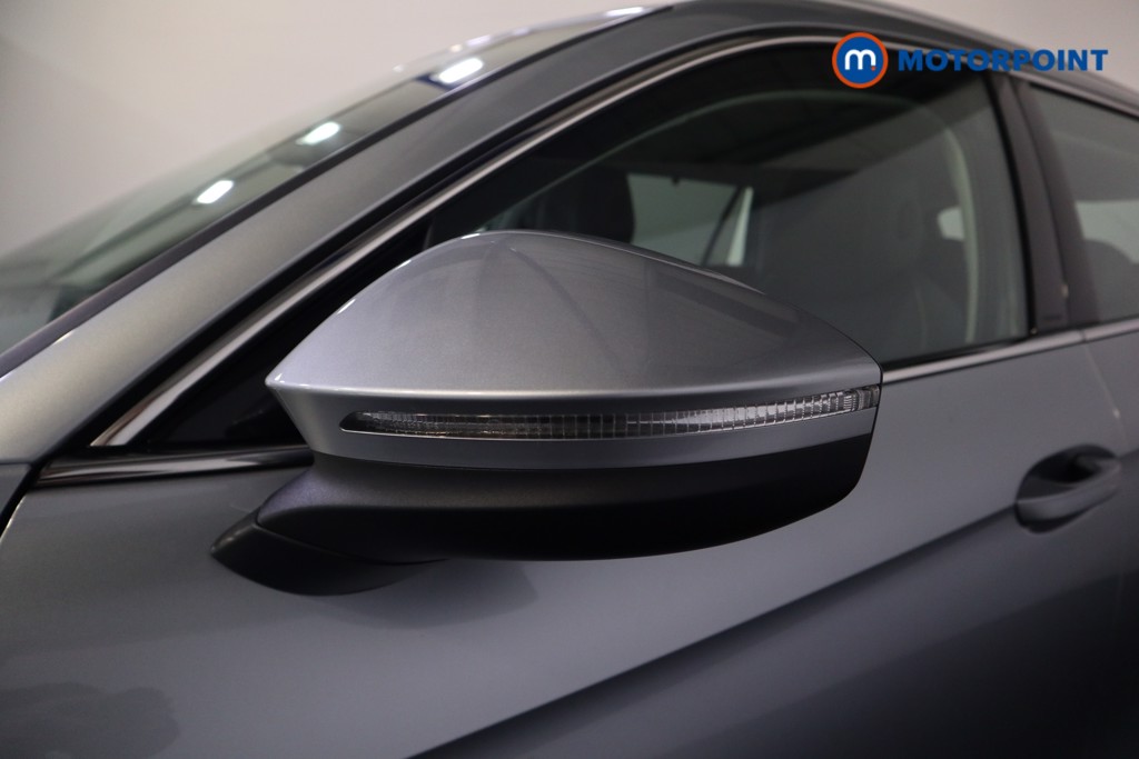 Volkswagen Passat Life Automatic Petrol Plug-In Hybrid Estate - Stock Number (1578107) - 26th supplementary image