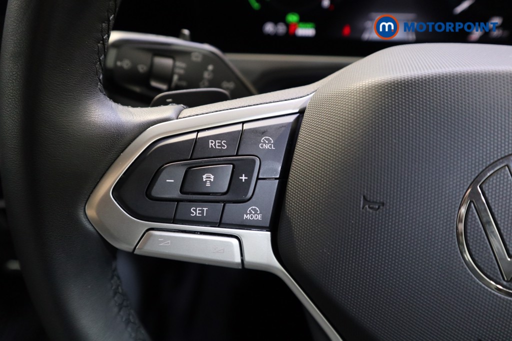 Volkswagen Passat Life Automatic Petrol Plug-In Hybrid Estate - Stock Number (1578117) - 3rd supplementary image