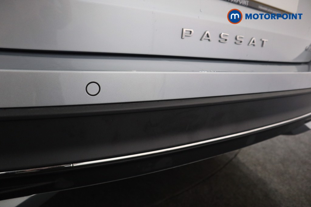 Volkswagen Passat Life Automatic Petrol Plug-In Hybrid Estate - Stock Number (1578117) - 21st supplementary image