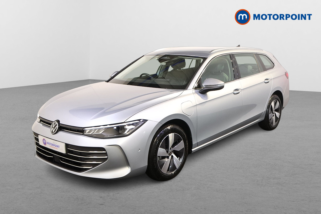 Volkswagen Passat Life Automatic Petrol Plug-In Hybrid Estate - Stock Number (1578117) - Passenger side front corner