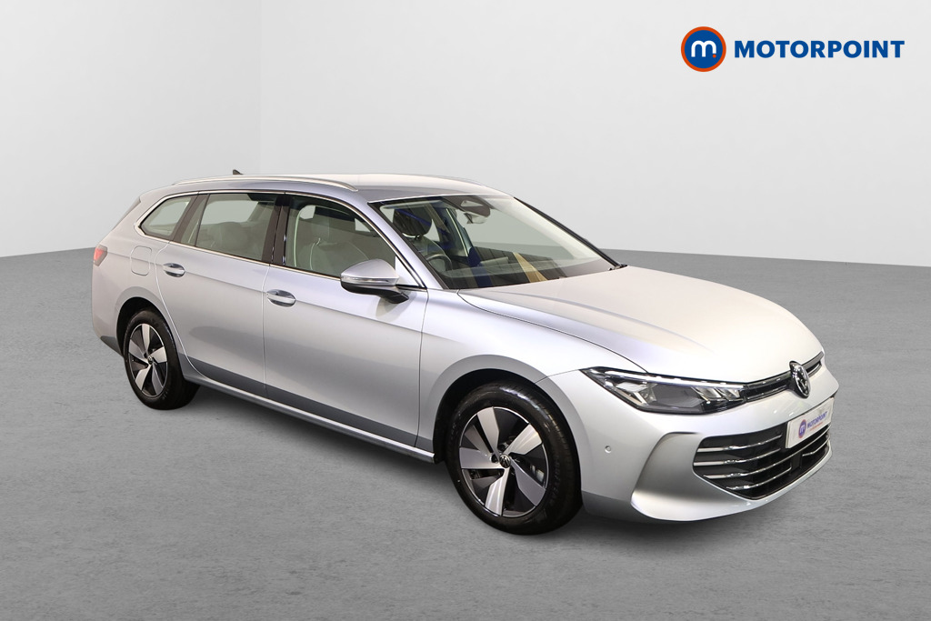 Volkswagen Passat Life Automatic Petrol Plug-In Hybrid Estate - Stock Number (1578117) - Drivers side front corner