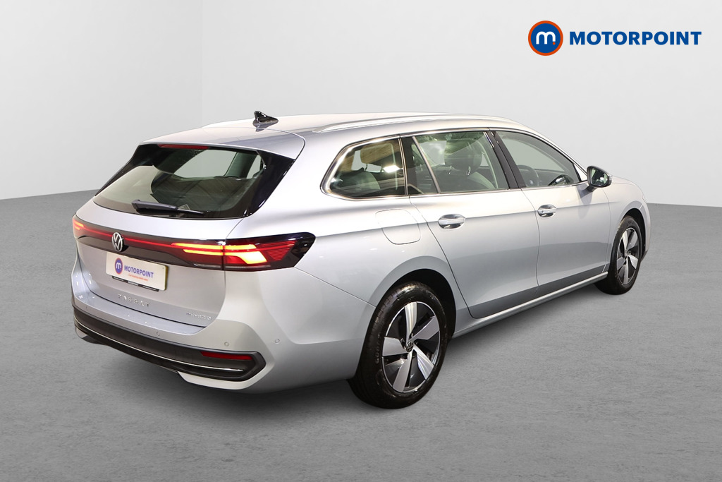 Volkswagen Passat Life Automatic Petrol Plug-In Hybrid Estate - Stock Number (1578117) - Drivers side rear corner
