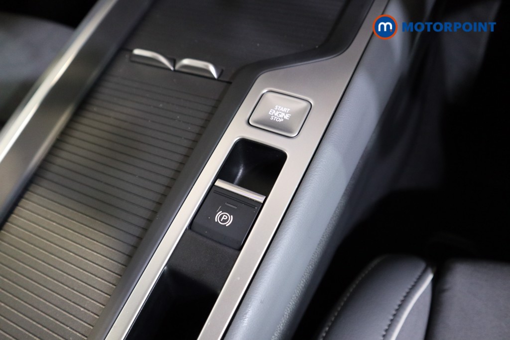Volkswagen Passat Life Automatic Petrol Plug-In Hybrid Estate - Stock Number (1578152) - 7th supplementary image