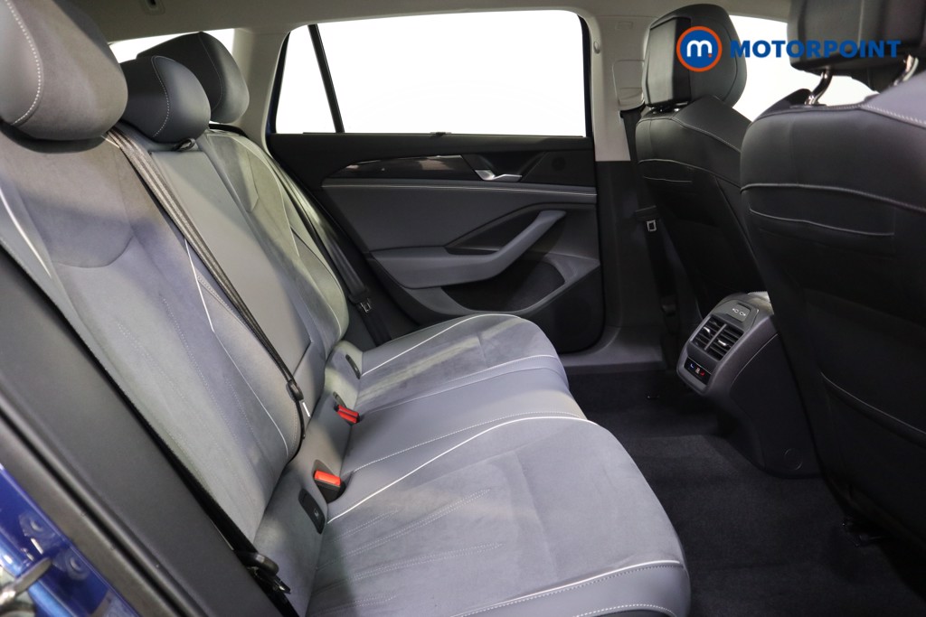 Volkswagen Passat Life Automatic Petrol Plug-In Hybrid Estate - Stock Number (1578152) - 14th supplementary image