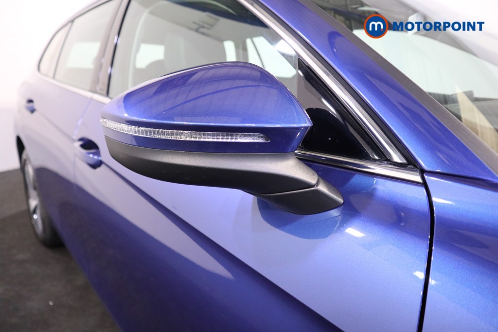 Volkswagen Passat Life Automatic Petrol Plug-In Hybrid Estate - Stock Number (1578152) - 19th supplementary image