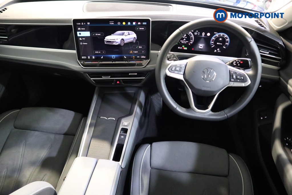Volkswagen Passat Life Automatic Petrol Plug-In Hybrid Estate - Stock Number (1578152) - 1st supplementary image