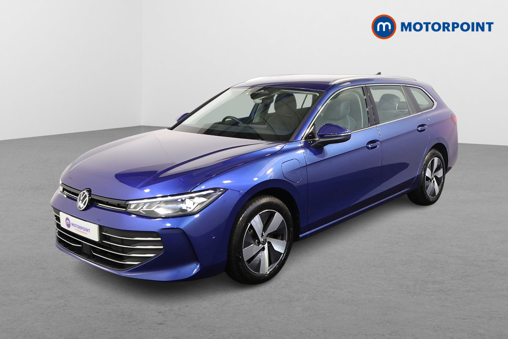 Volkswagen Passat Life Automatic Petrol Plug-In Hybrid Estate - Stock Number (1578152) - Passenger side front corner