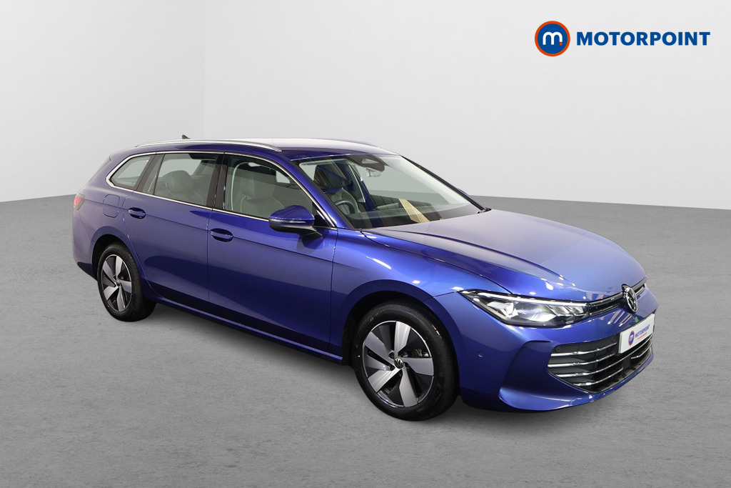 Volkswagen Passat Life Automatic Petrol Plug-In Hybrid Estate - Stock Number (1578152) - Drivers side front corner