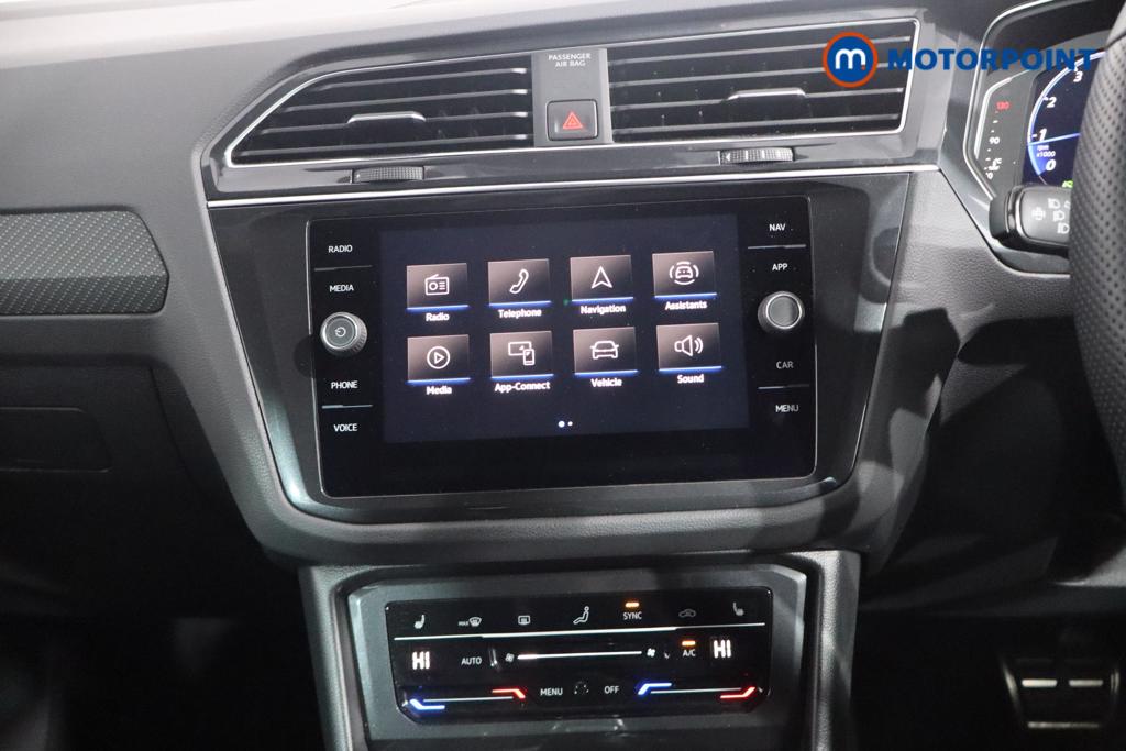 Volkswagen Tiguan R-Line Automatic Petrol SUV - Stock Number (1578179) - 2nd supplementary image