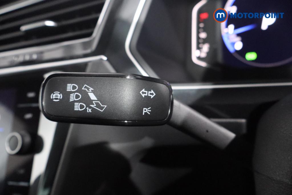 Volkswagen Tiguan R-Line Automatic Petrol SUV - Stock Number (1578179) - 9th supplementary image