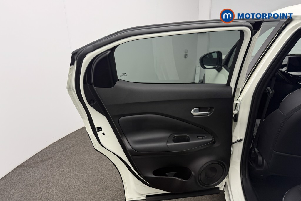 Nissan Juke Tekna Automatic Petrol SUV - Stock Number (1578229) - 5th supplementary image