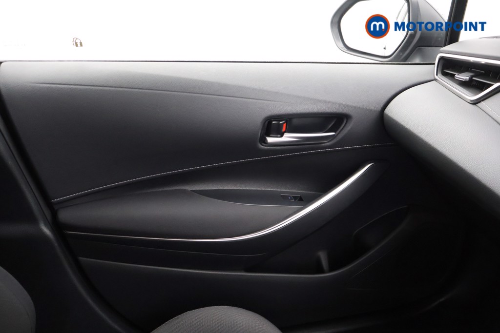Toyota Corolla Icon Tech Automatic Petrol-Electric Hybrid Estate - Stock Number (1578242) - 8th supplementary image