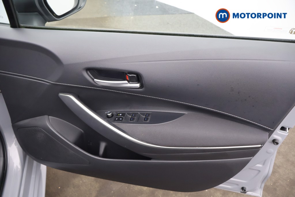 Toyota Corolla Icon Tech Automatic Petrol-Electric Hybrid Estate - Stock Number (1578242) - 9th supplementary image