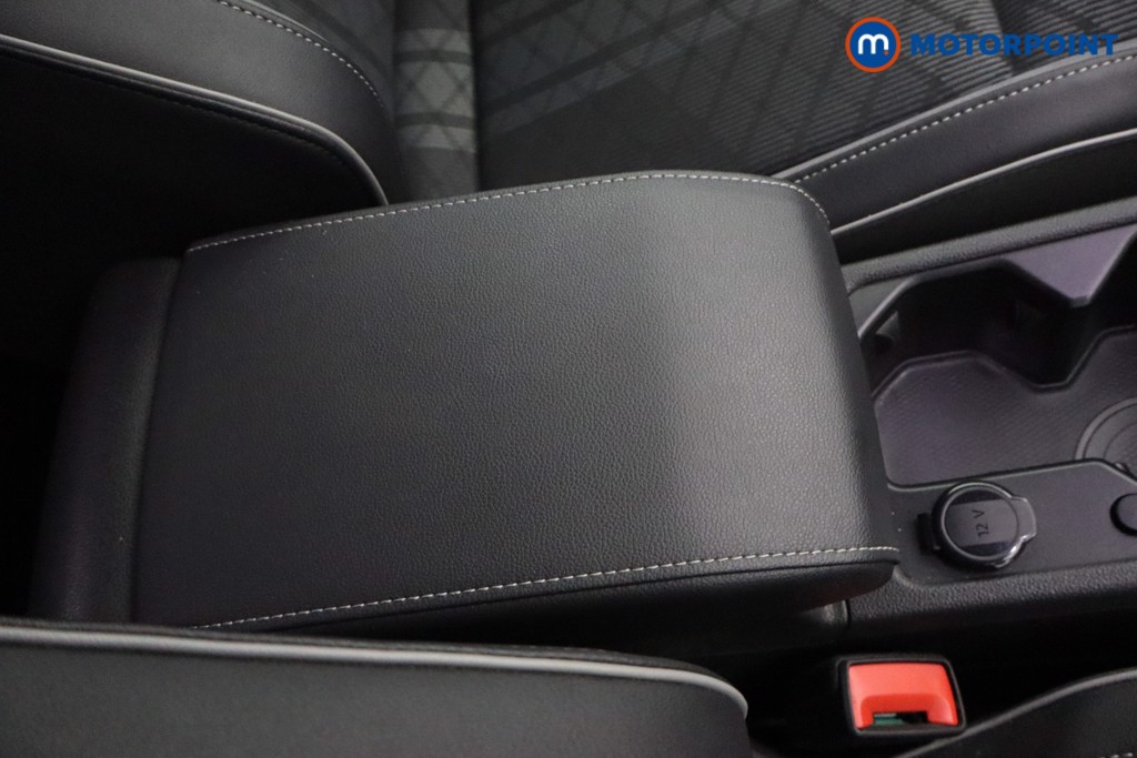 Volkswagen Golf R-Line Manual Petrol Hatchback - Stock Number (1578270) - 7th supplementary image