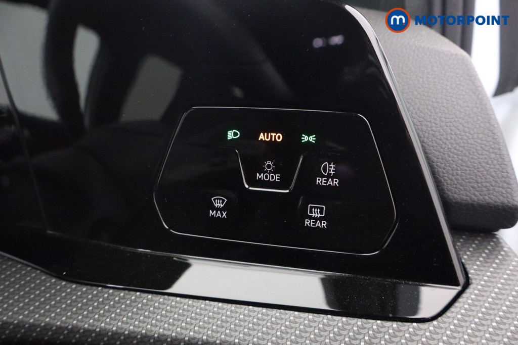 Volkswagen Golf R-Line Manual Petrol Hatchback - Stock Number (1578270) - 14th supplementary image