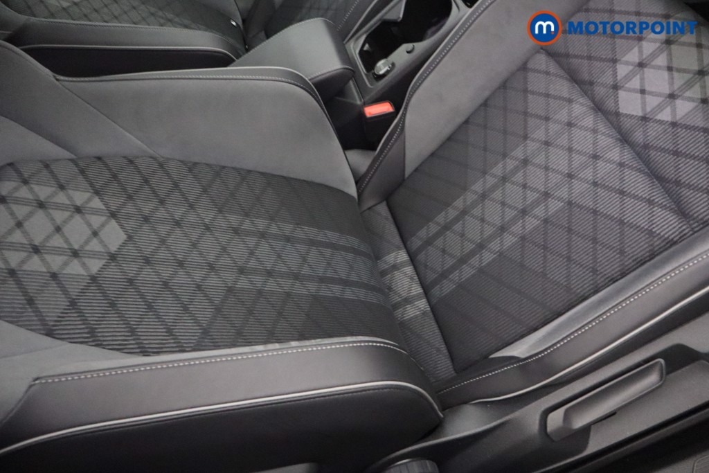 Volkswagen Golf R-Line Manual Petrol Hatchback - Stock Number (1578270) - 16th supplementary image